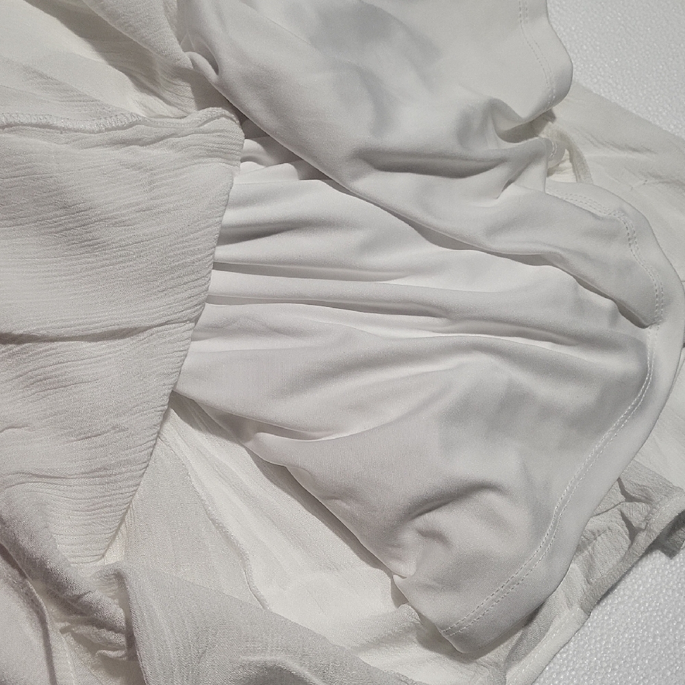 Torrid White Top with Blue Floral Details - Picture 5 of 5
